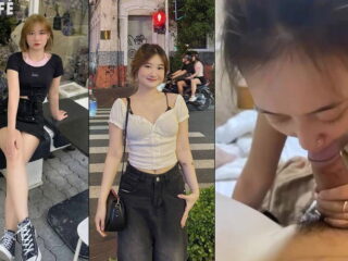 Vừa doggy anh còn dùng tay móc đít